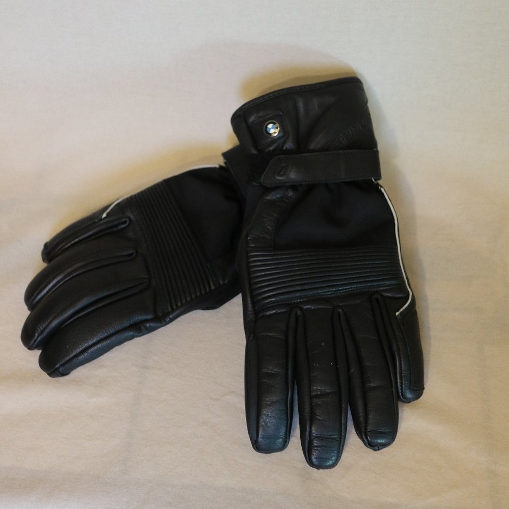 15.	BMW Motorrad ALL AROUND Gloves Size 8/8.5